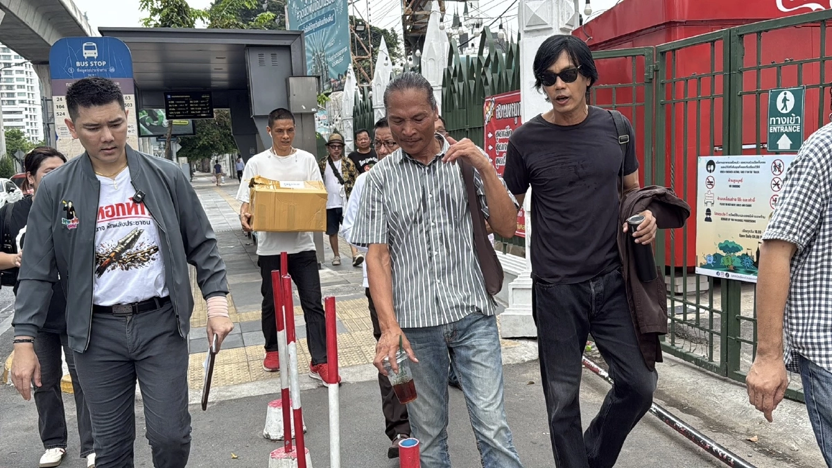 ‘สายเชีย จนเครียดกินเหล้า’ บุกกองปราบฯ ตัดขาด ‘หาดทรายขาว ทะเลนครปฐม’