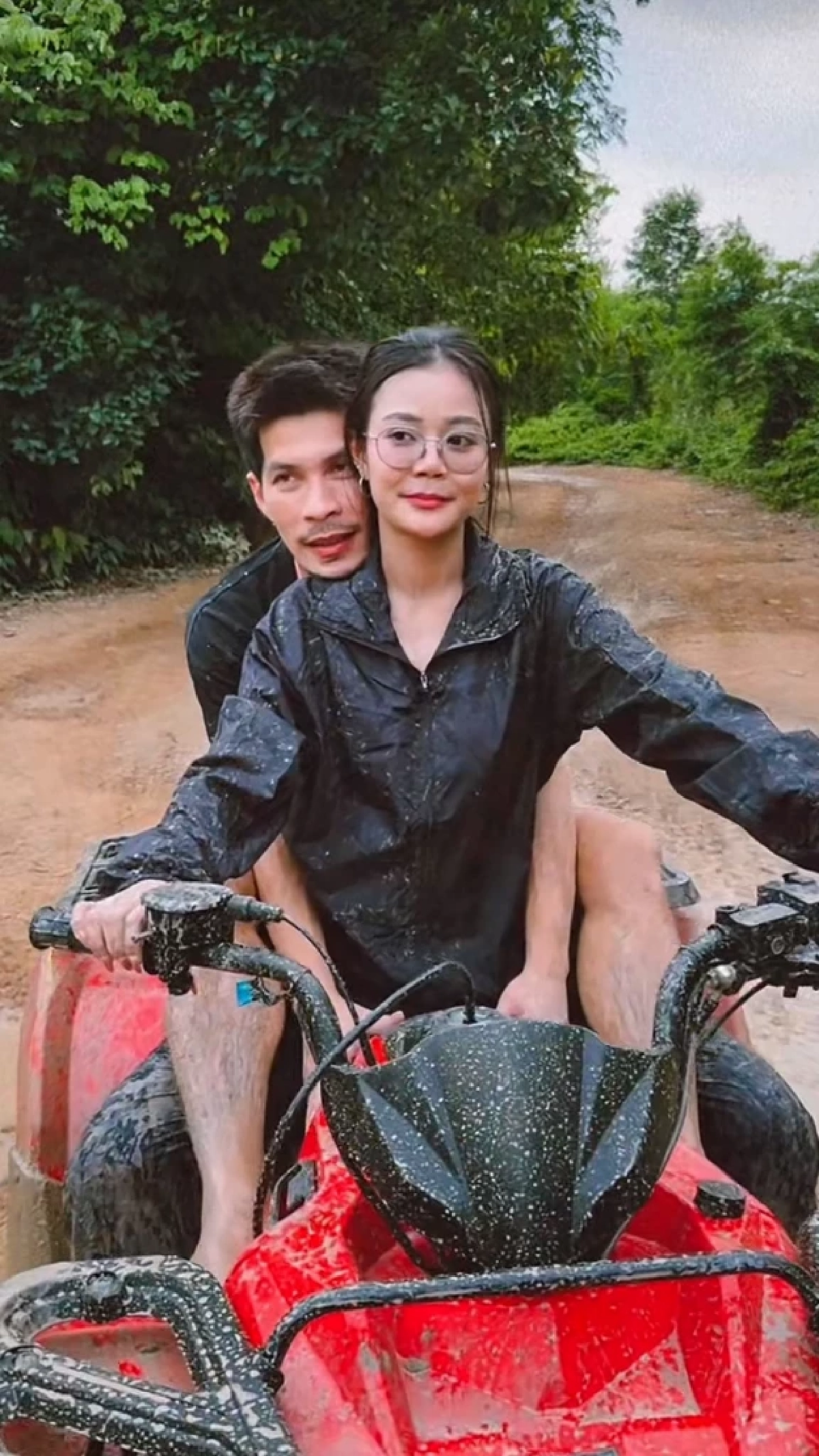 ดราม่าแรง! "ลำไย ไหทองคำ" เจอแซะ (คลิป) "กัปตันช้าง" แถมพาดพิงอดีตแฟน