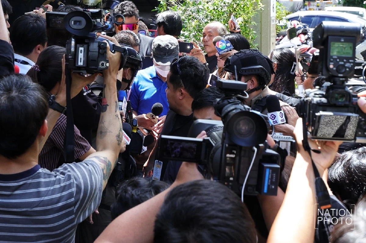 คุมตัวฝากขัง 2 พนักงานรถไฟ คนคุมไม้กั้น ไหว้ขอโทษ ยันโบกธงแล้ว
