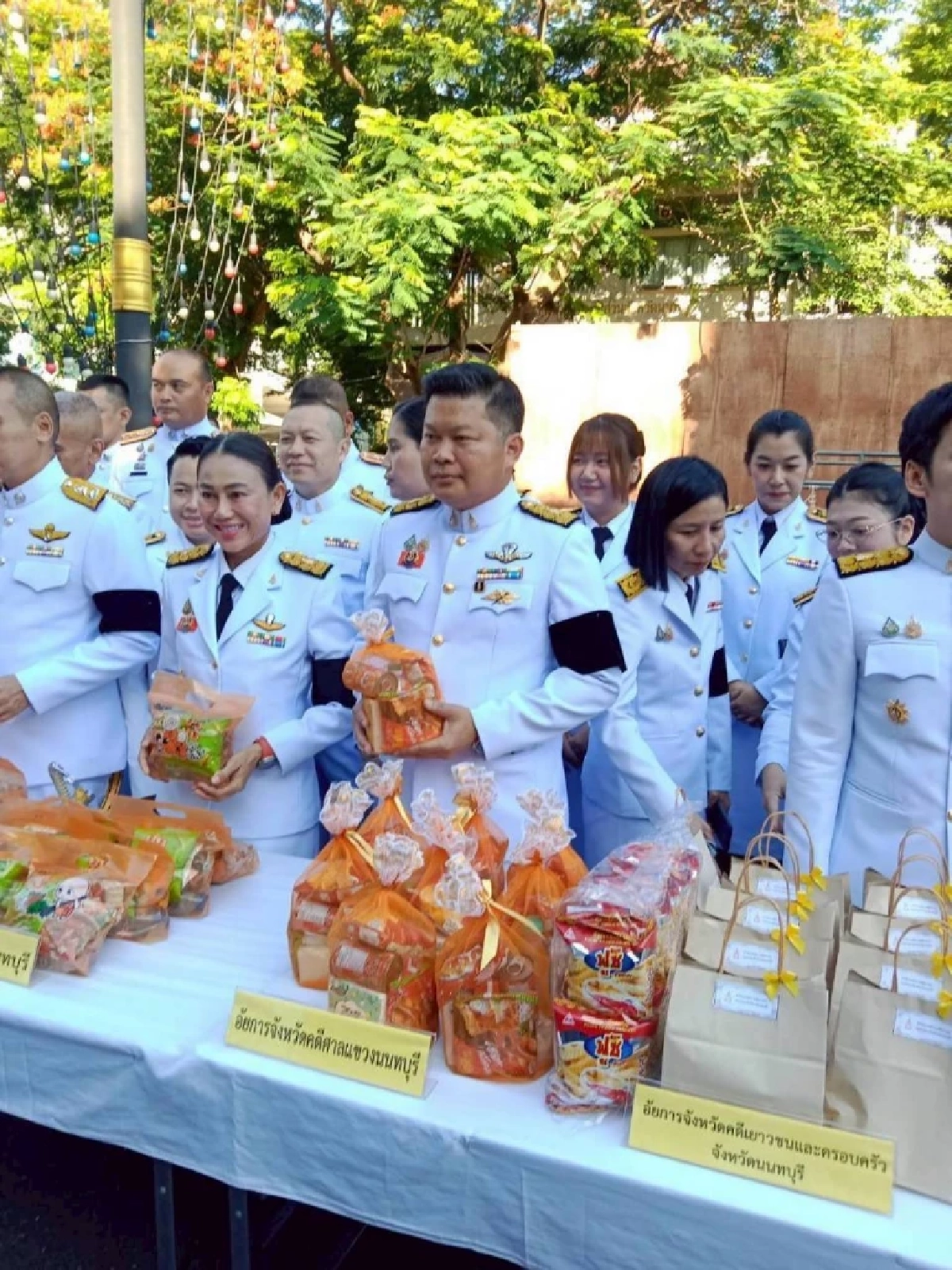 อัยการจังหวัดเเขวงนนท์ นำคณะร่วมกิจกรรมเฉลิมพระเกียรติถวายพระพรพระราชินี