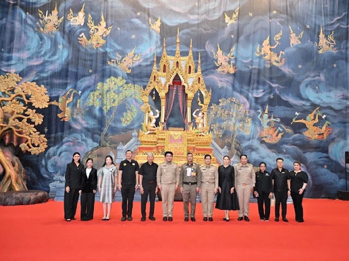 รมว.ท่องเที่ยวฯ เยือนศูนย์ศิลปาชีพเกาะเกิด สืบสานพระราชปณิธาน "พระพันปีหลวง"