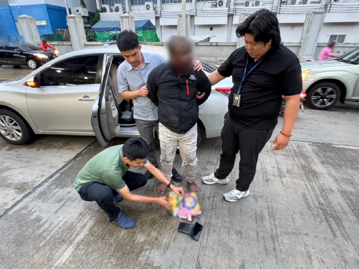 รวบแก๊ง "โรแมนซ์สแกม" ไนจีเรีย ตุ๋นสาวไทย ให้ขน เฮโรอีน-โคเคน