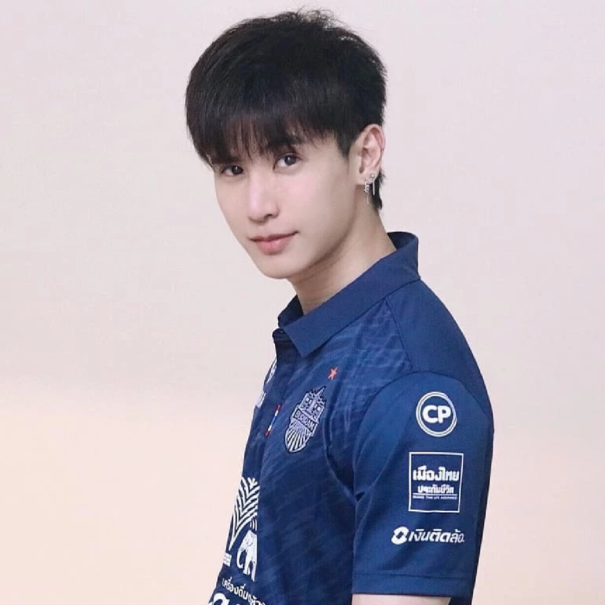 รู้จัก "อู๋จุน ยูทูบเบอร์"ชื่อดัง คนบันเทิง มากความสามารถร้องว้าว!