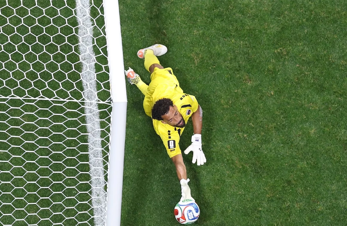 รู้จัก "โวซินญา" ผู้รักษาประตูวัย 40 เซฟ 7 ครั้ง พาเคปเวิร์ดเสมอสเปน 0-0 บอลโลก!