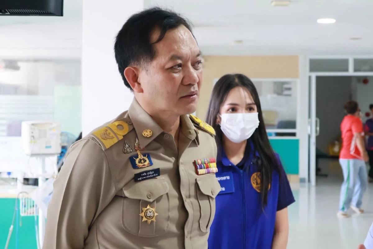 โปรดเลี่ยงเส้นทาง! คนร้ายลอบวางระเบิด แยกสะปอม นทท. เจ็บ 2 ราย