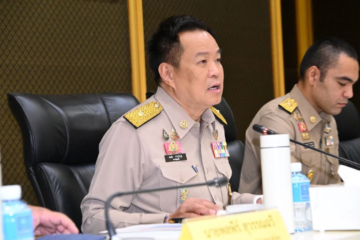 ประชุมเดือด! อนุทิน ซัดคนปล่อยข่าว ย้ายผู้ว่าฯ ภูเก็ต ปัญญาอ่อนเต็มทน