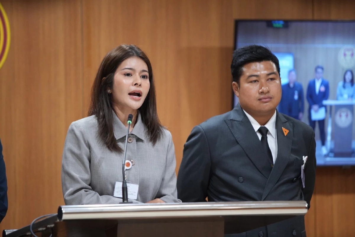 ปชน. แฉย้าย บิ๊ก ขรก. ภูเก็ต แค่ละคร! แฉแผนระบอบน้ำเงินเตรียมฮุบอันดามัน