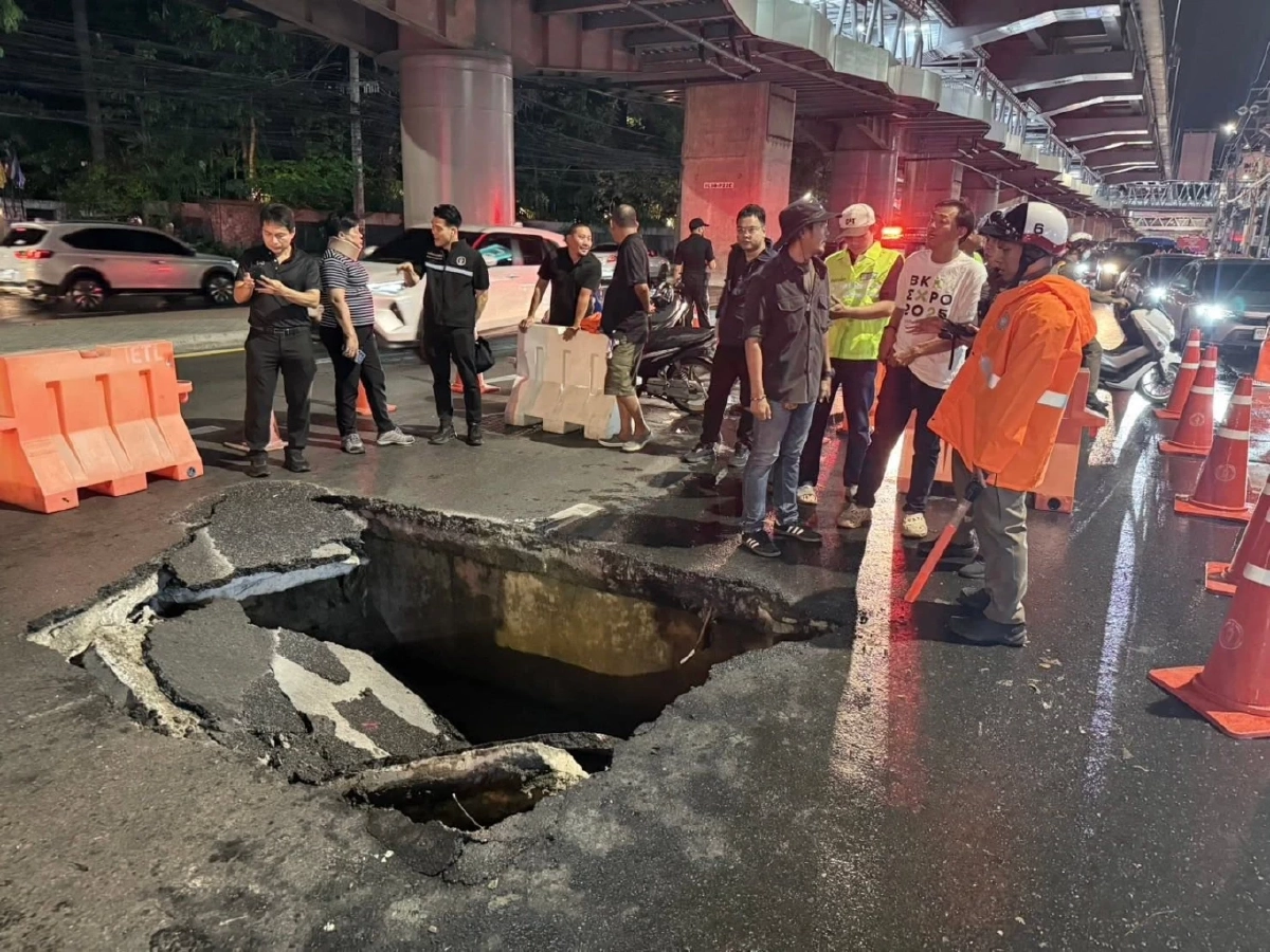 อัปเดต "ถนนลาดพร้าว" ทรุดตัว ซ่อมเสร็จแล้ว เปิดการจราจรเช้านี้