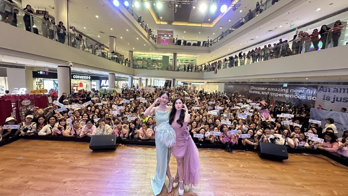 'ออม-โฟค' บุกฟิลิปปินส์ครั้งแรก กระแสฟีเวอร์แรงเกินต้าน ห้างแทบแตก!