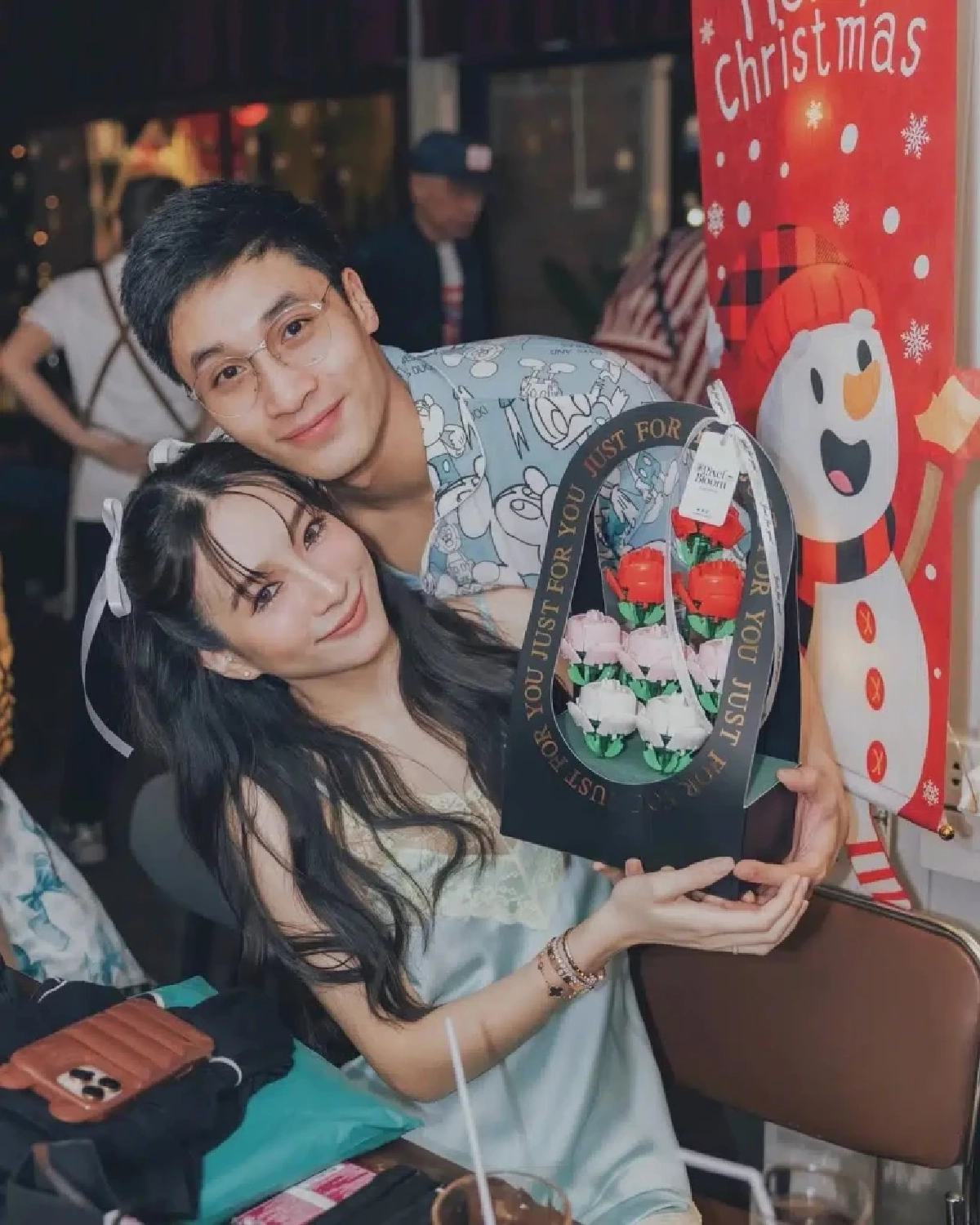 ‘เป๊ก เศรณี’ รุกจีบ ‘เกรซ ชลิตา’? สลับรีสตอรี่หวาน-ส่งดอกไม้ยินดี