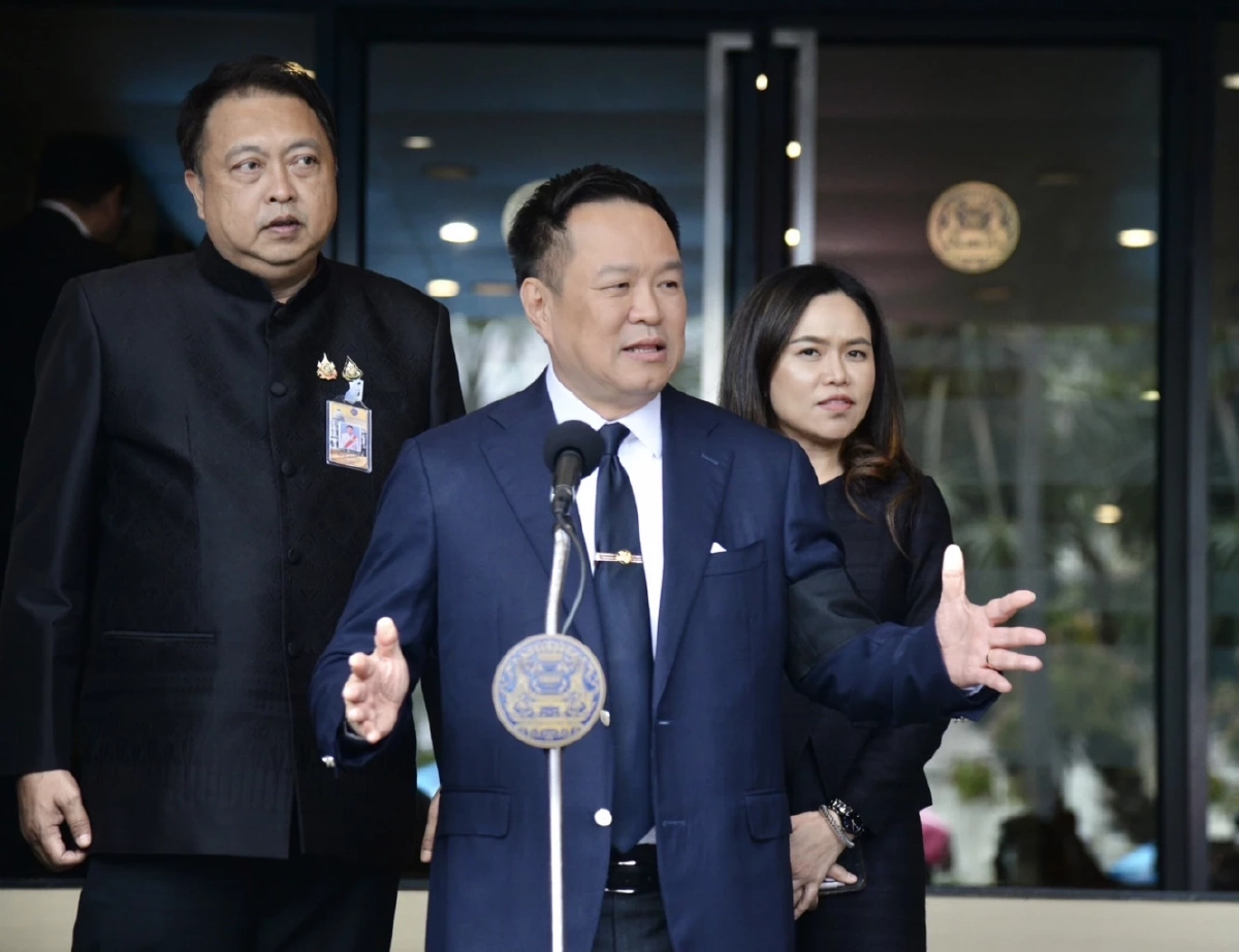 "อนุทิน" แจงสาเหตุ ย้ายผู้ว่าฯ ภูเก็ต นั่งรองปลัด มท. ปล่อยขัดแย้งไม่ได้