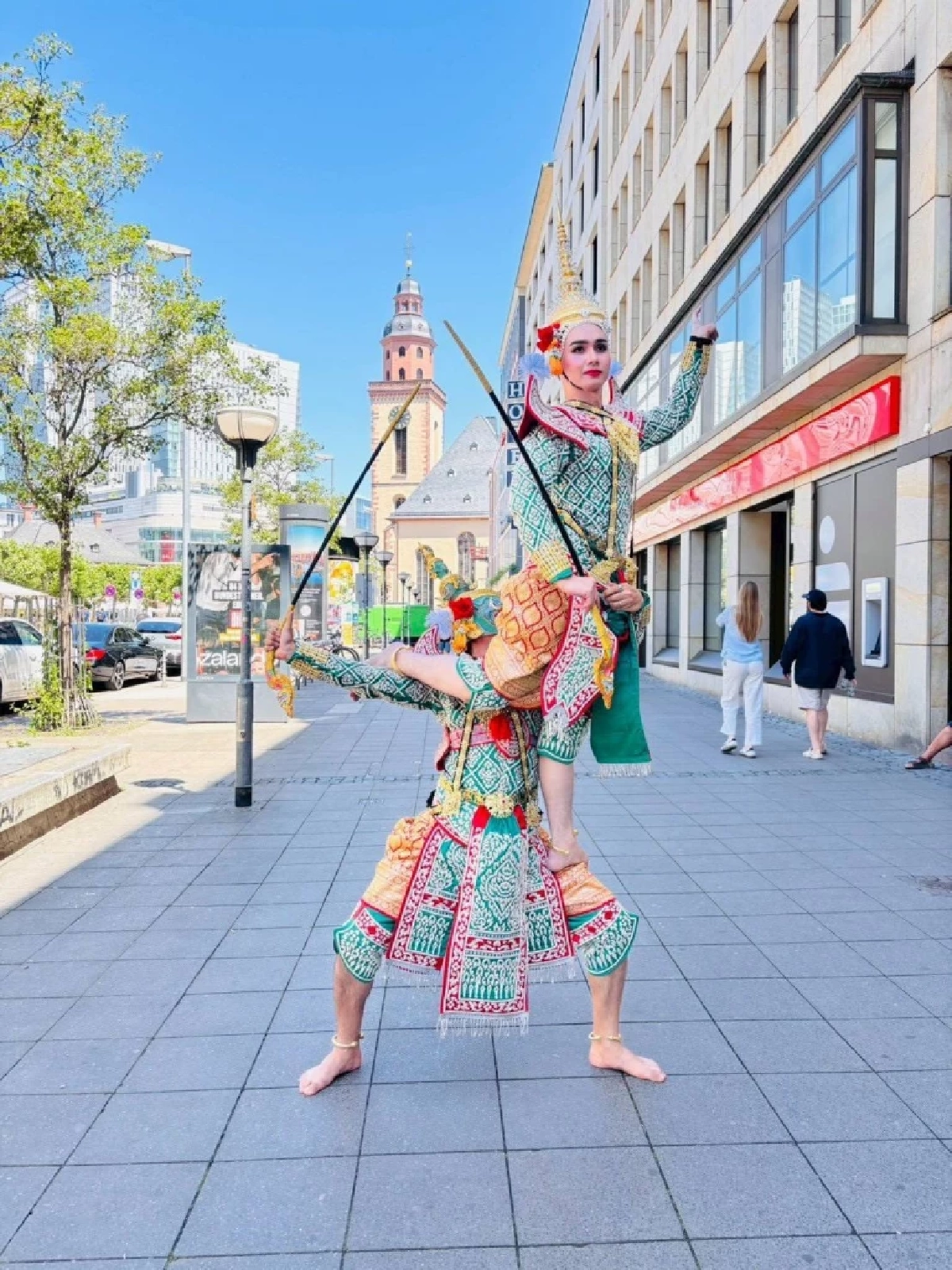 สุดภูมิใจ! 'โขน–โนรา–ชุดไทยพระราชนิยม' บุกยุโรป–เกาหลี สร้างเสียงชื่นชมสนั่นเวทีโลก