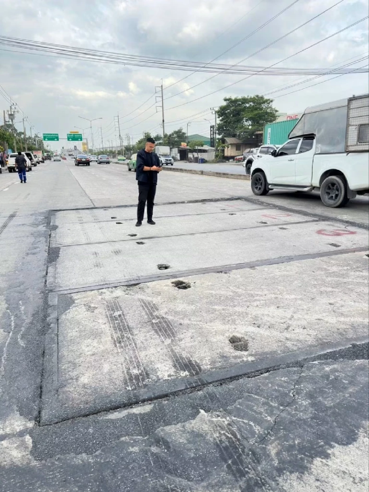 "ดร.จอห์น" เปิด 7 โครงการฟื้นฟูลาดกระบัง  มั่นใจฉายา “จอห์นมาปัญหาหมด”