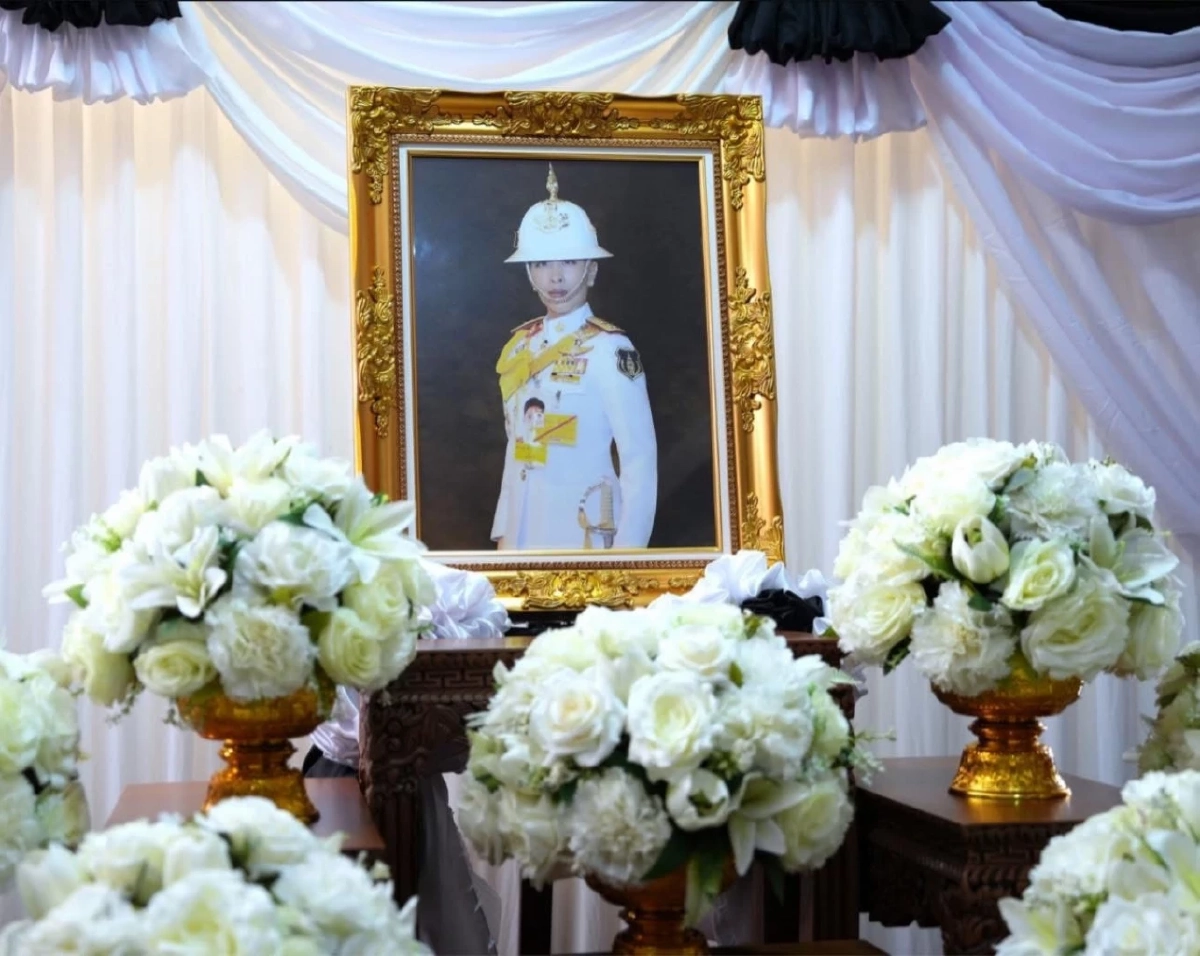 สถาบันพระปกเกล้า จัดพิธีลงนามแสดงความอาลัยแด่ "เจ้าฟ้าพัชรกิติยาภา"