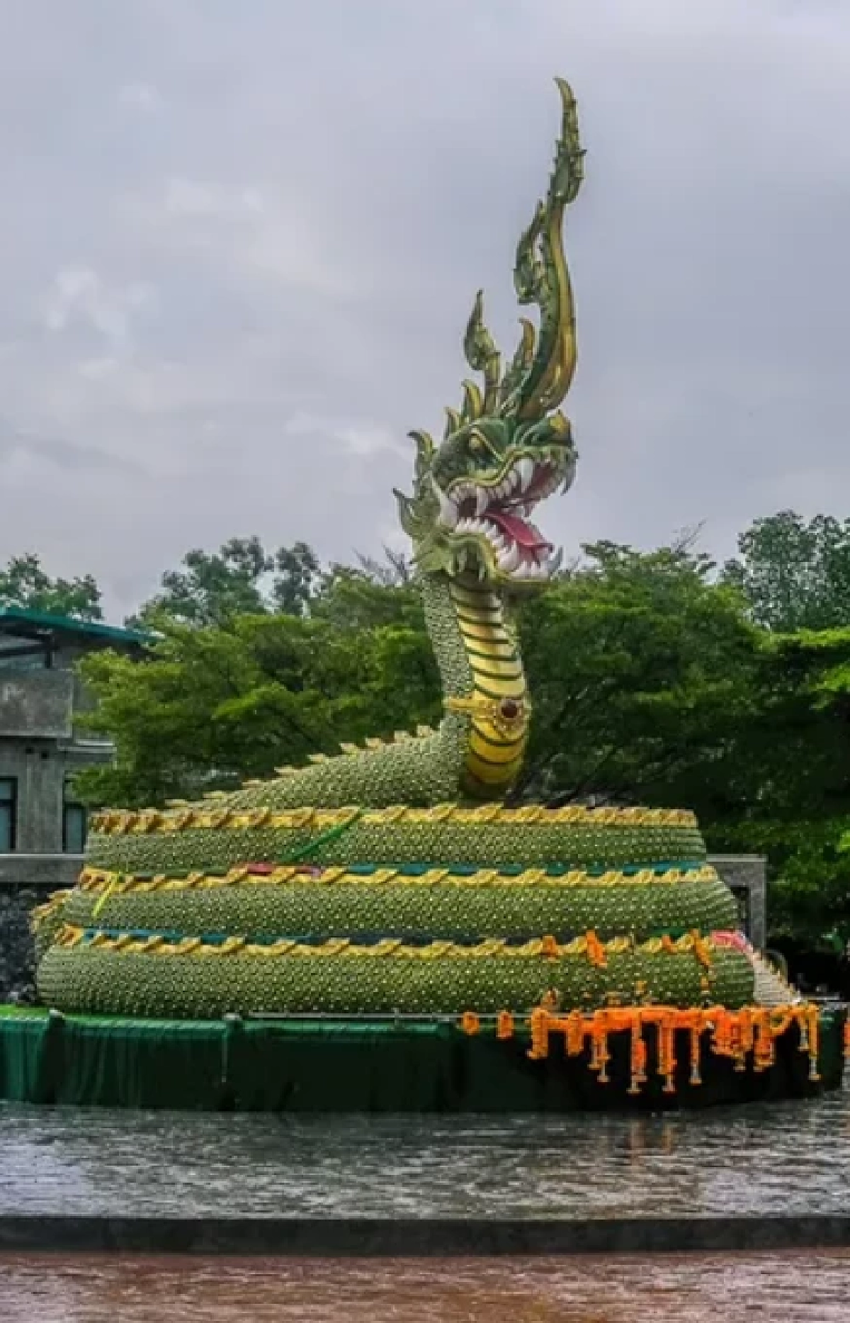 ส่องเลข "เบลล่า ราณี" รำบวงสรวง ปู่ภุชงค์นาคราช ฟ้าแลบกลางพิธี คอหวยไม่พลาด