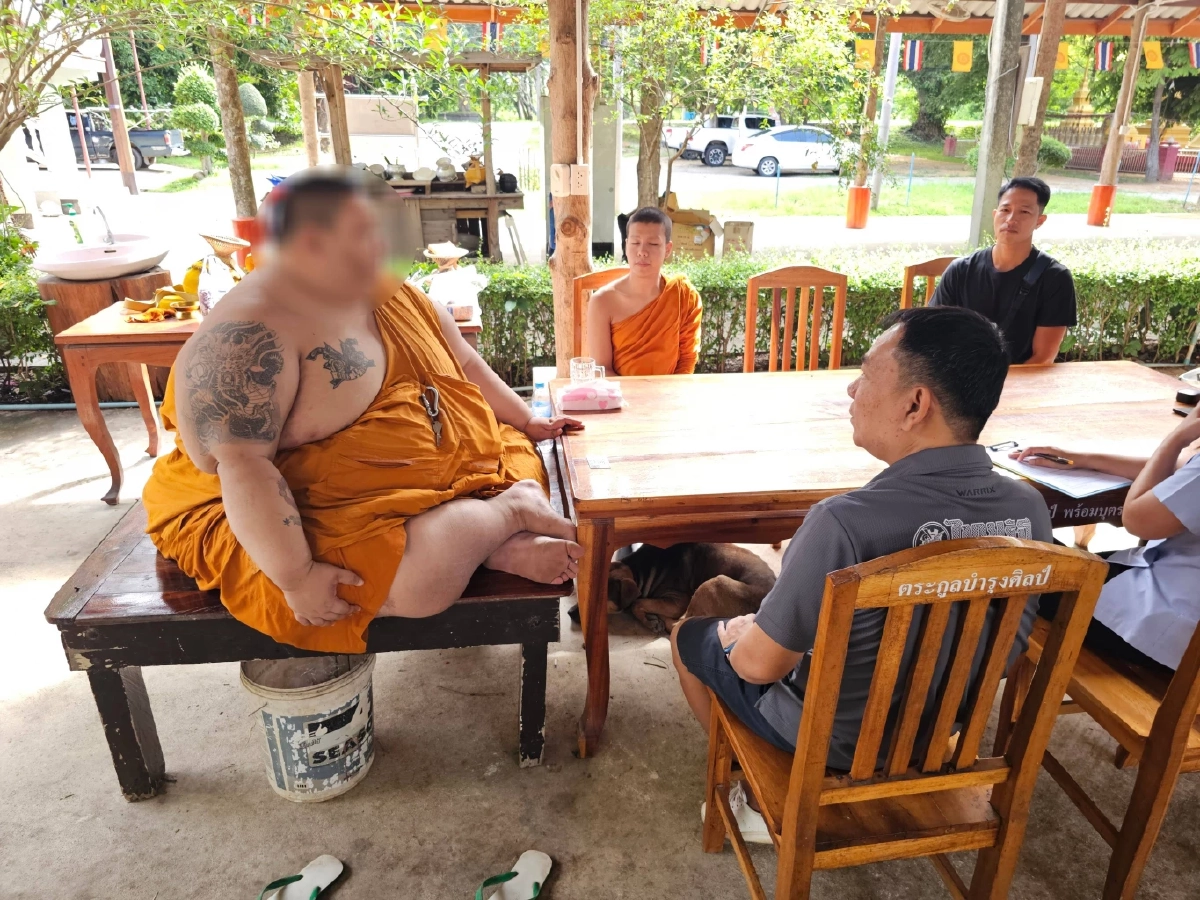 พระหนุ่ม วอนช่วยรักษา หลังน้ำหนักพุ่ง 260 กิโลกรัม หวั่นป่วยติดเตียง