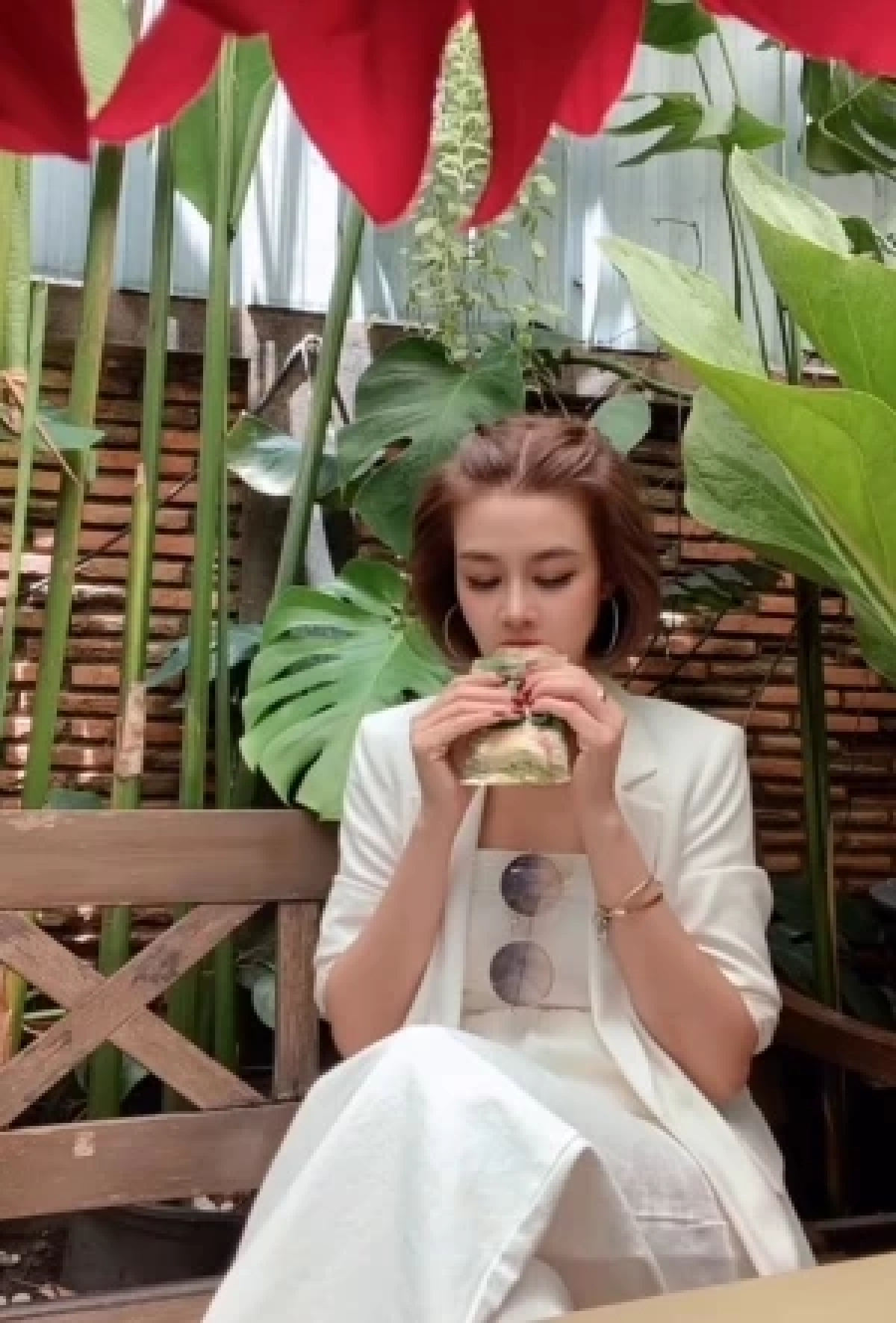 "ปู มัณฑนา" เคลื่อนไหวล่าสุด กลางมรสุมคดีดราม่า ปิดวาจาขอพักเหนื่อย