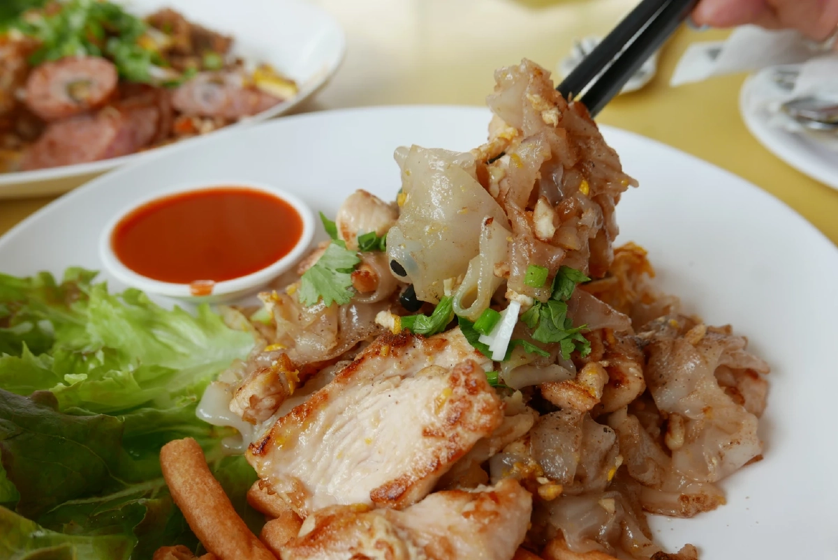 ชวนไปกิน “เตี๋ยวในสวน”  ก๋วยเตี๋ยวเมืองตาก สูตรลับบ้านจอมพลถนอม