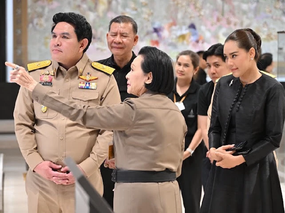 รมว.ท่องเที่ยวฯ เยือนศูนย์ศิลปาชีพเกาะเกิด สืบสานพระราชปณิธาน "พระพันปีหลวง"