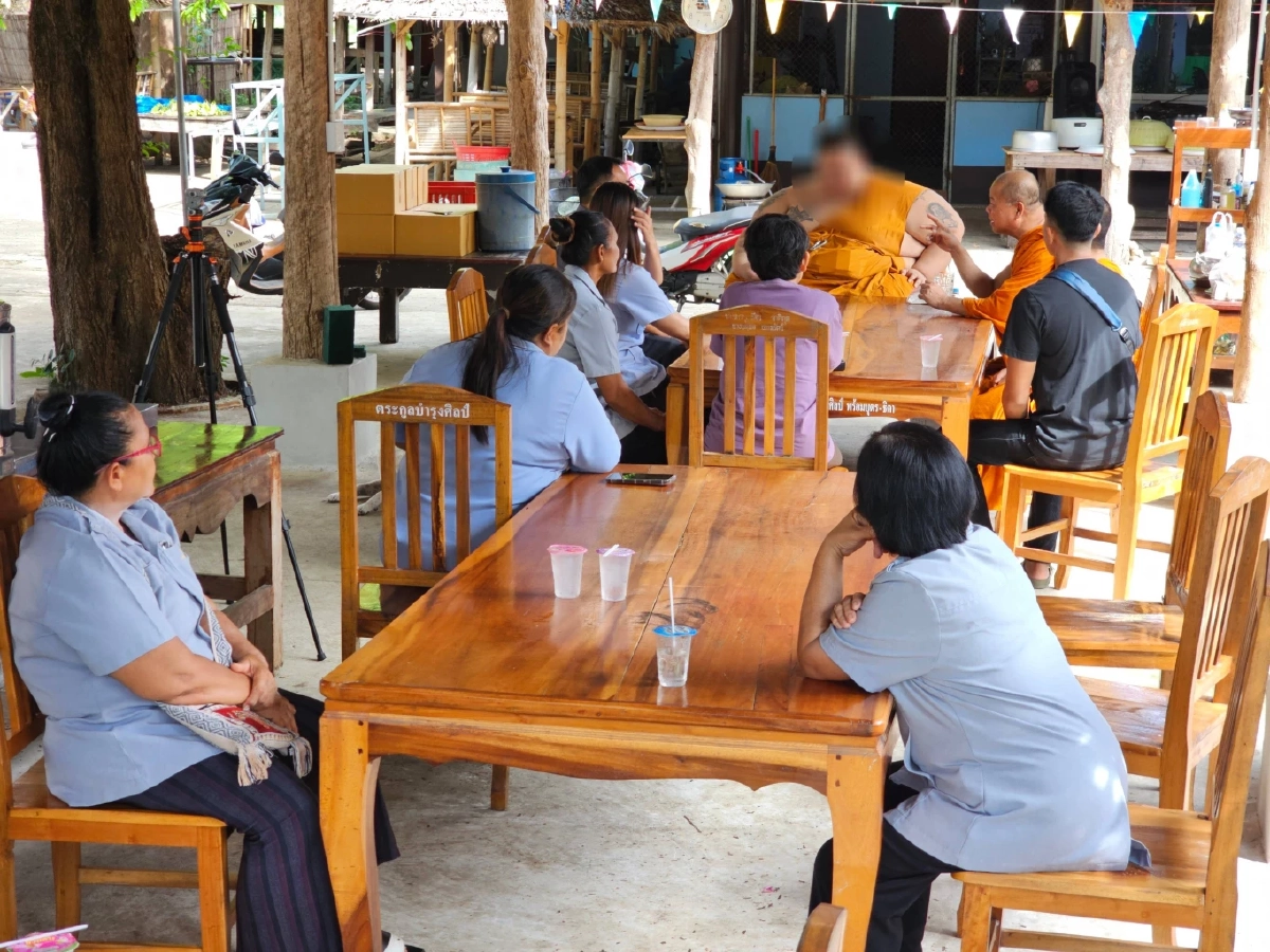 พระหนุ่ม วอนช่วยรักษา หลังน้ำหนักพุ่ง 260 กิโลกรัม หวั่นป่วยติดเตียง