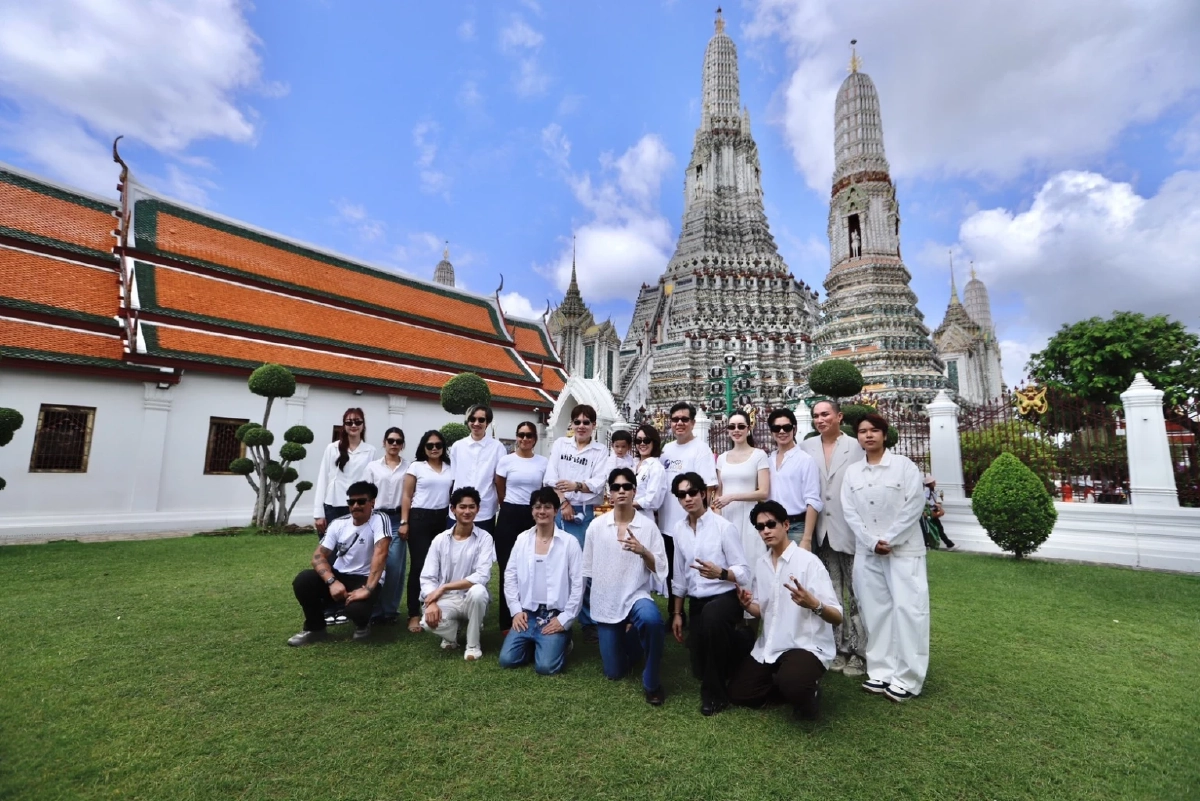 'ออฟฟิศติดแกลม'บวงสรวงคึกคัก 'นิว-เกรซ-เบ้บ' นำทีมเสิร์ฟความฮา