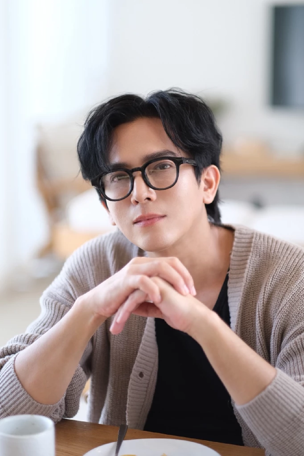 "บอล ณัฐพล" คืนจอในรอบหลายปี ถ่ายทอดรักลวงสุดเจ็บปวดใน MV ฝันร้าย