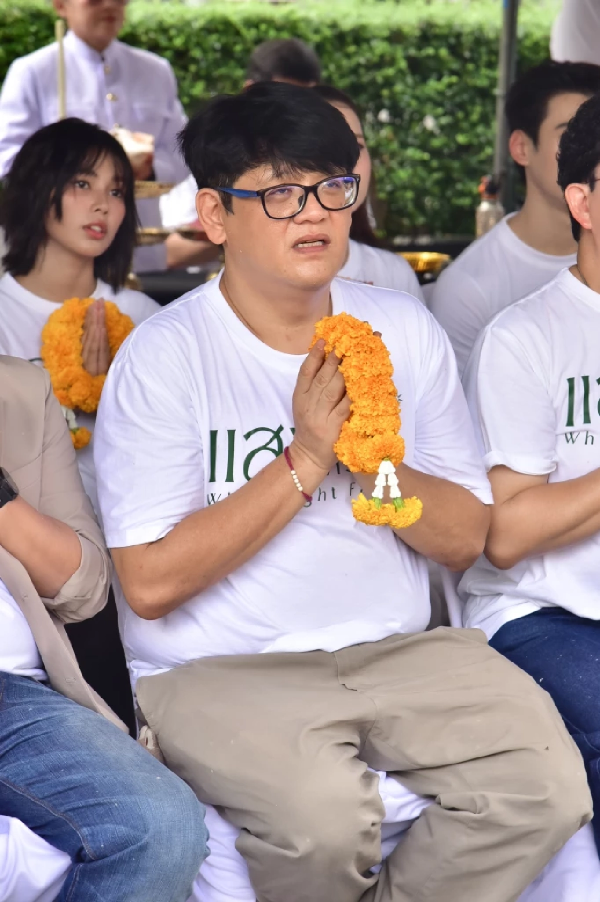 'บาส-หลงชาง' เคมีแรงสะเทือน นำบวงสรวงซีรีส์สุดเข้มข้น 'แสงดาว แสงศรัทธา'