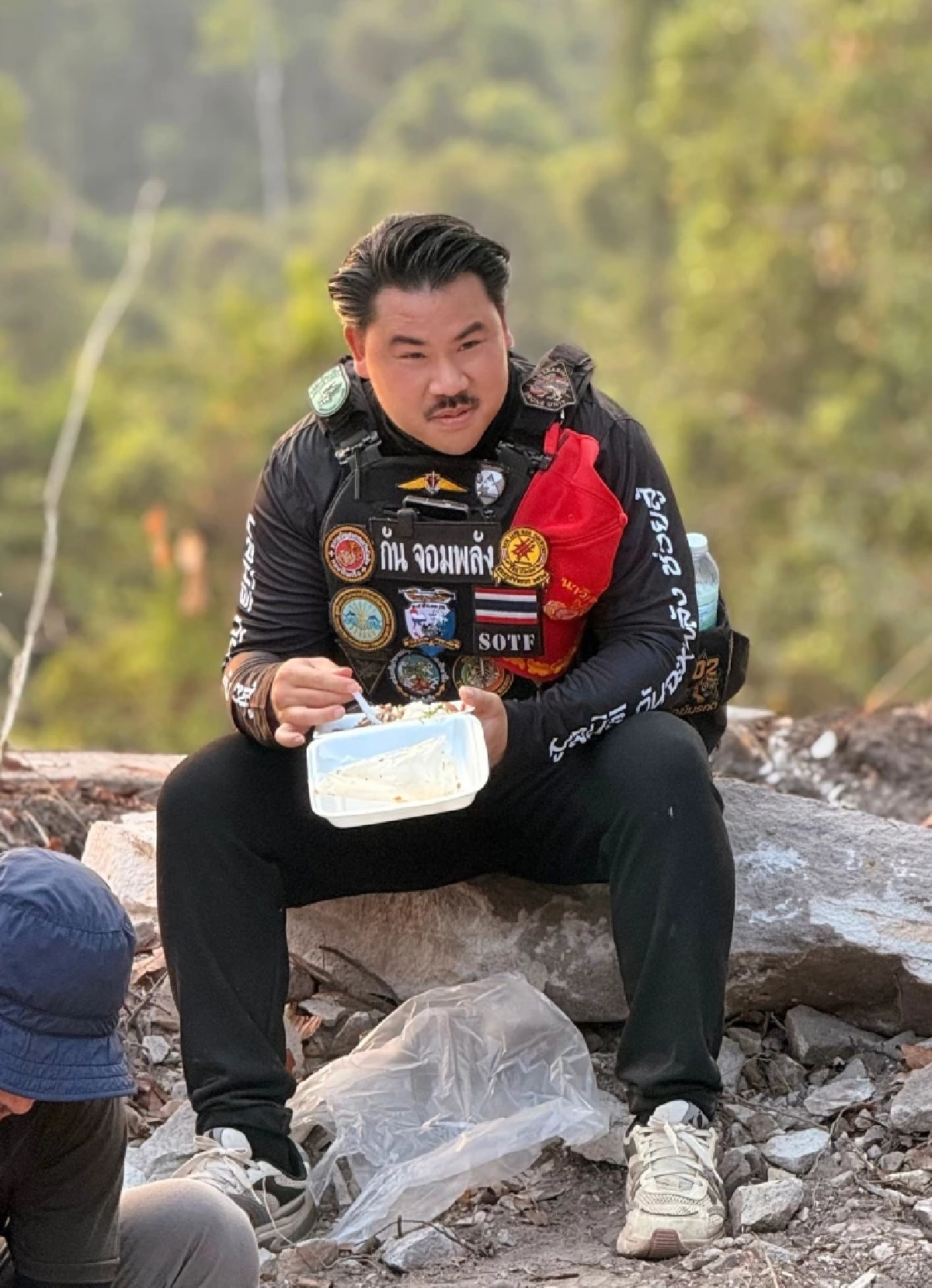 ‘กัน จอมพลัง’ ออกโรงกางปีกป้อง ‘น้องมิรา’ ถูกซ้อมน่วม โดนรัวหมัดยับจนเสียโฉม!