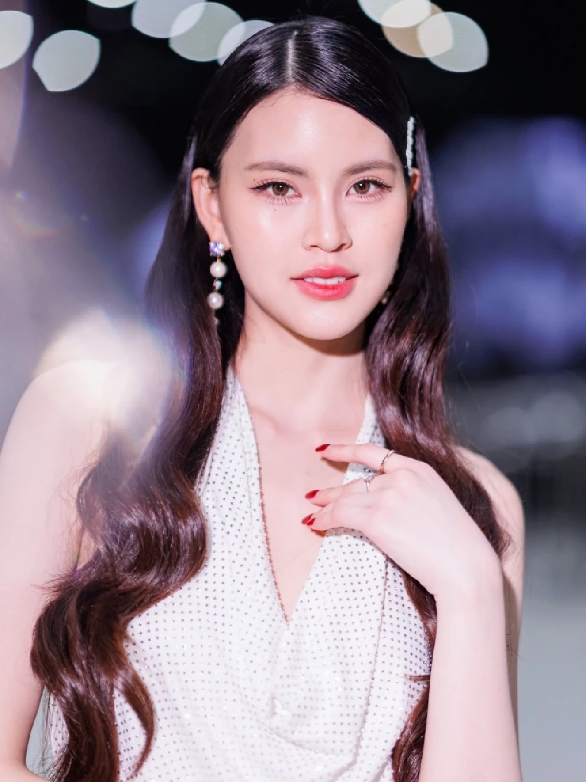 เปิดประวัติ ‘ณิชา พูลโภคะ’ จากนางงามผู้ก้าวข้ามคำบูลลี่ สู่ดาวรุ่งดวงใหม่
