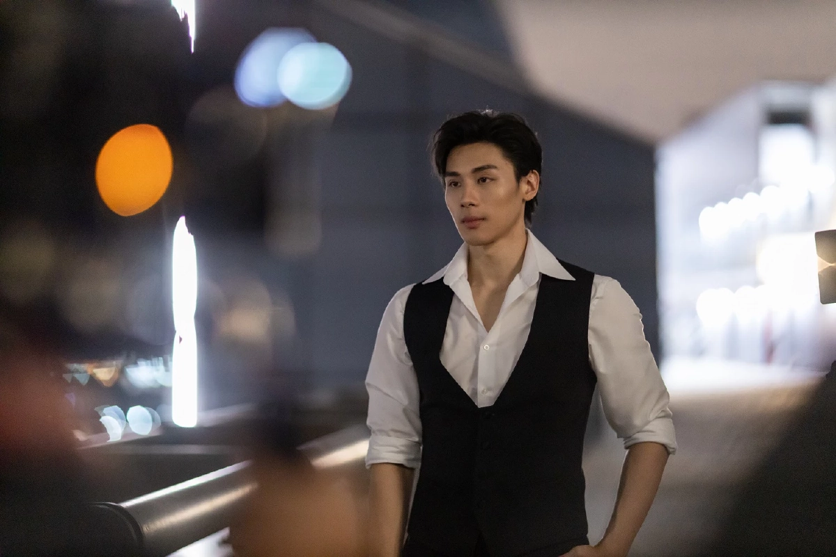 ดาเมจแรง "ท็อปแท็ป จารุกิต" แจ้งเกิดเต็มตัว ผู้อำนวยการสายเปย์สุดหล่อ