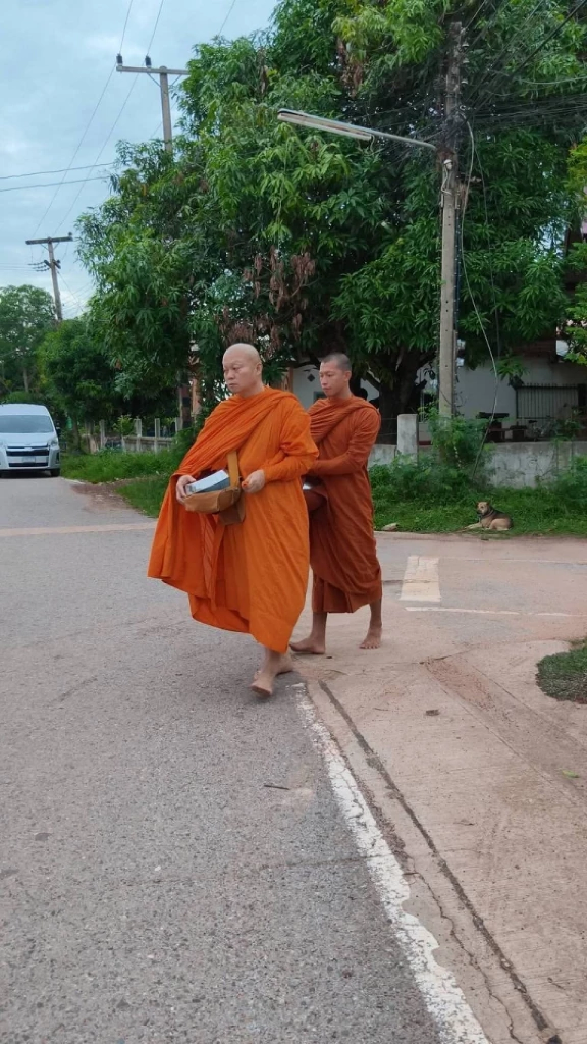 เปิดภาพ "พล.อ.บุญสิน" เข้าพิธีอุปสมบท ตั้งจิตศึกษาธรรม 1 พรรษา อุทิศกุศลให้ผู้สูญเสียเหตุไทย-เขมร