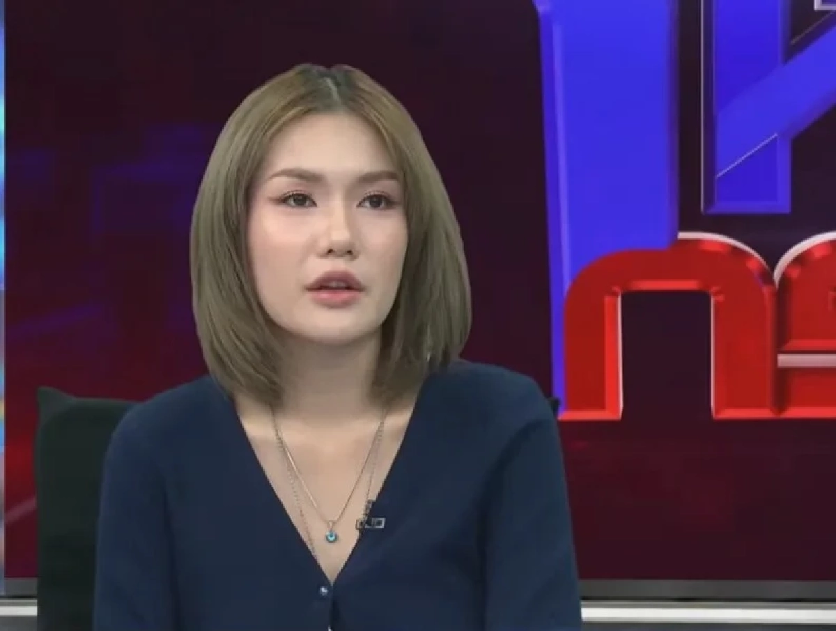 "ฟาริดา" งัดสมุดสีชมพูโชว์ ยันตั้งท้องจริง! ชาวเน็ตแห่เดาใครคือพ่อเด็ก?