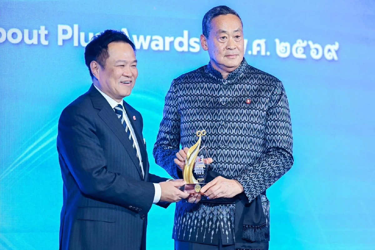 สุดชื่นมื่น! “หนู“ พา ”นิด” เยี่ยมห้องทำงานตึกไทยคู่ฟ้าในรอบ 2 ปี