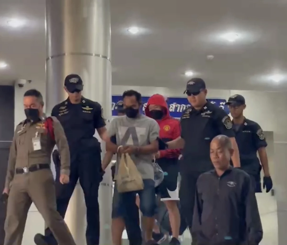 ฝากขัง! 2 ผู้ต้องหา มือส่งเฮโรอีน ให้ “แอร์มินา” ค้านประกัน