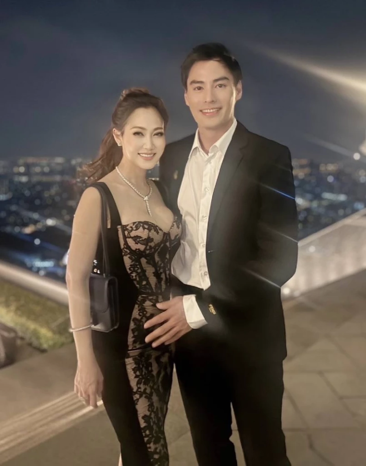 ดราม่าพลิก "ไฮโซน้ำหวาน - นาวินต้าร์" ปะทะเดือดกลางไลฟ์ กลายเป็นพลังบวก!