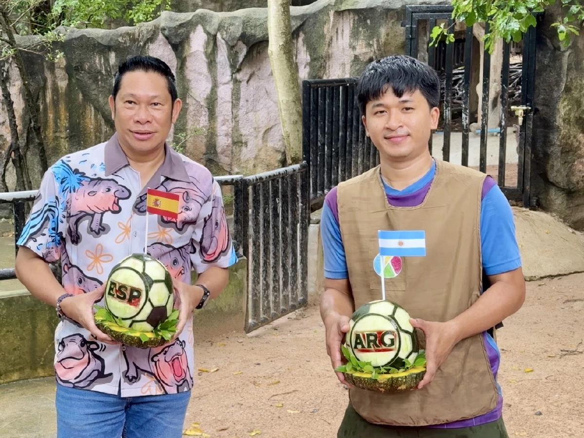 "หมูเด้ง" ฟันธง!  ทำนายผลนัดชิงโลก "สเปน-อาร์เจนตินา" แม่นไม่แม่นว่ากันอีกที!