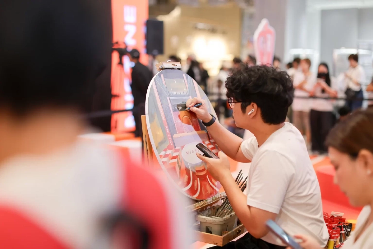 มิสทิน เปิดตัว “หลิงหลิง คอง” พรีเซนเตอร์คนใหม่ พร้อม แป้งรุ่นใหม่