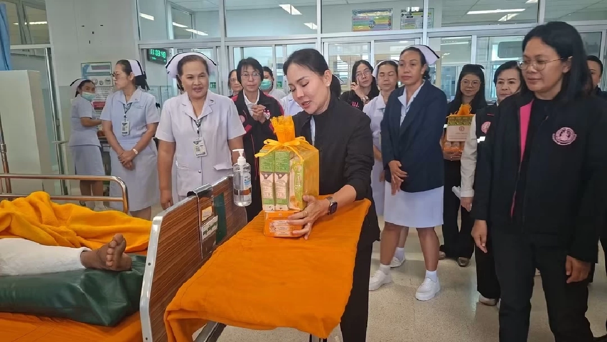 พม.รุดเยี่ยม พระสงฆ์บาดเจ็บ จากเหตุเยาวชน 11 ปี ขับกระบะชน