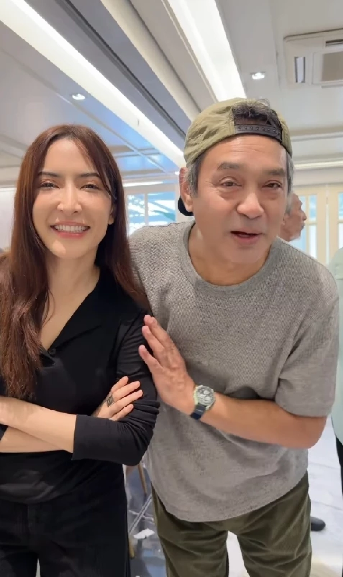 เปิดสัมพันธ์ "พิ้งกี้" กับนักร้องรุ่นใหญ่ "ธีร์ ไชยเดช" ที่หลายคนไม่เคยรู้