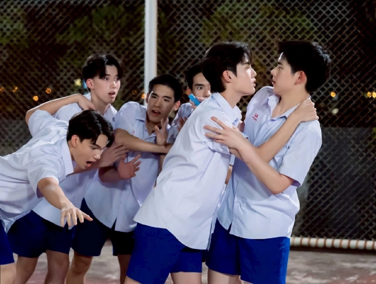 เรื่องย่อ 'CLASS CRUSH CRISIS' เพื่อนสนิทระวังคิดไม่ซื่อ
