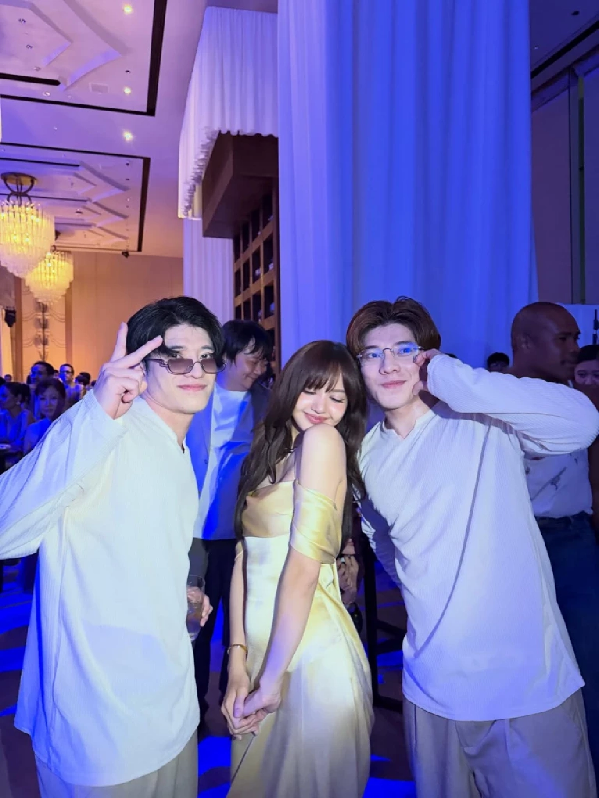 คลิป'ลิซ่า ลลิษา'ไวรัลไม่หยุด โมเมนต์เจอเพื่อนสมัยเด็ก งานแต่งณเดชน์-ญาญ่า