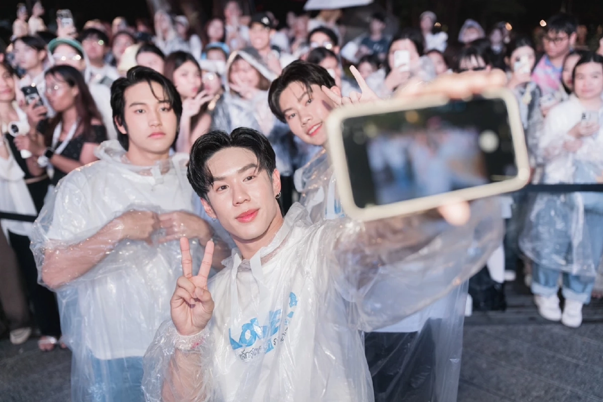 จักรวาลซีรีส์วัยรุ่น "LOVEx3 หลักสูตร (รัก) ภาคบังคับ" บวงสรวงสุดยิ่งใหญ่