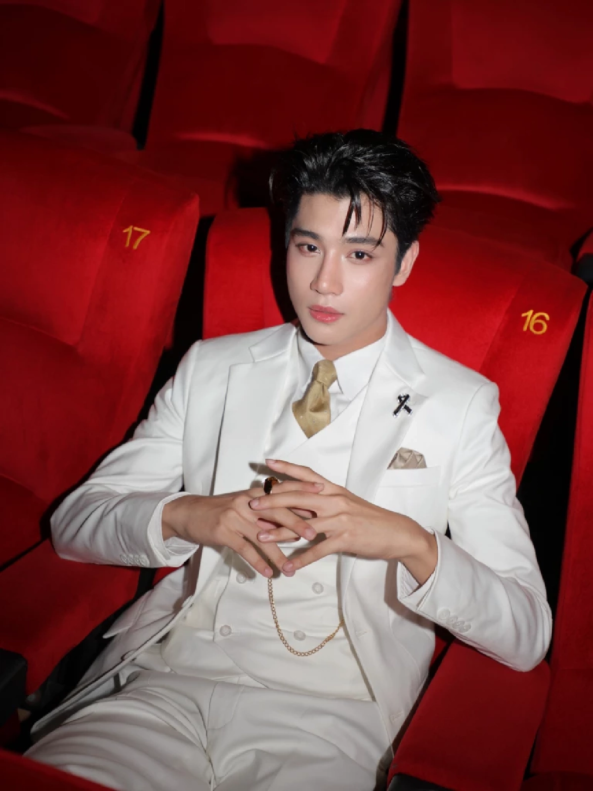 "องศา ธีธัช" ถ่ายทอดทุกอารมณ์ผ่าน "แสงแรก" เบื้องหลังที่มาเพลง น้ำตาไหล