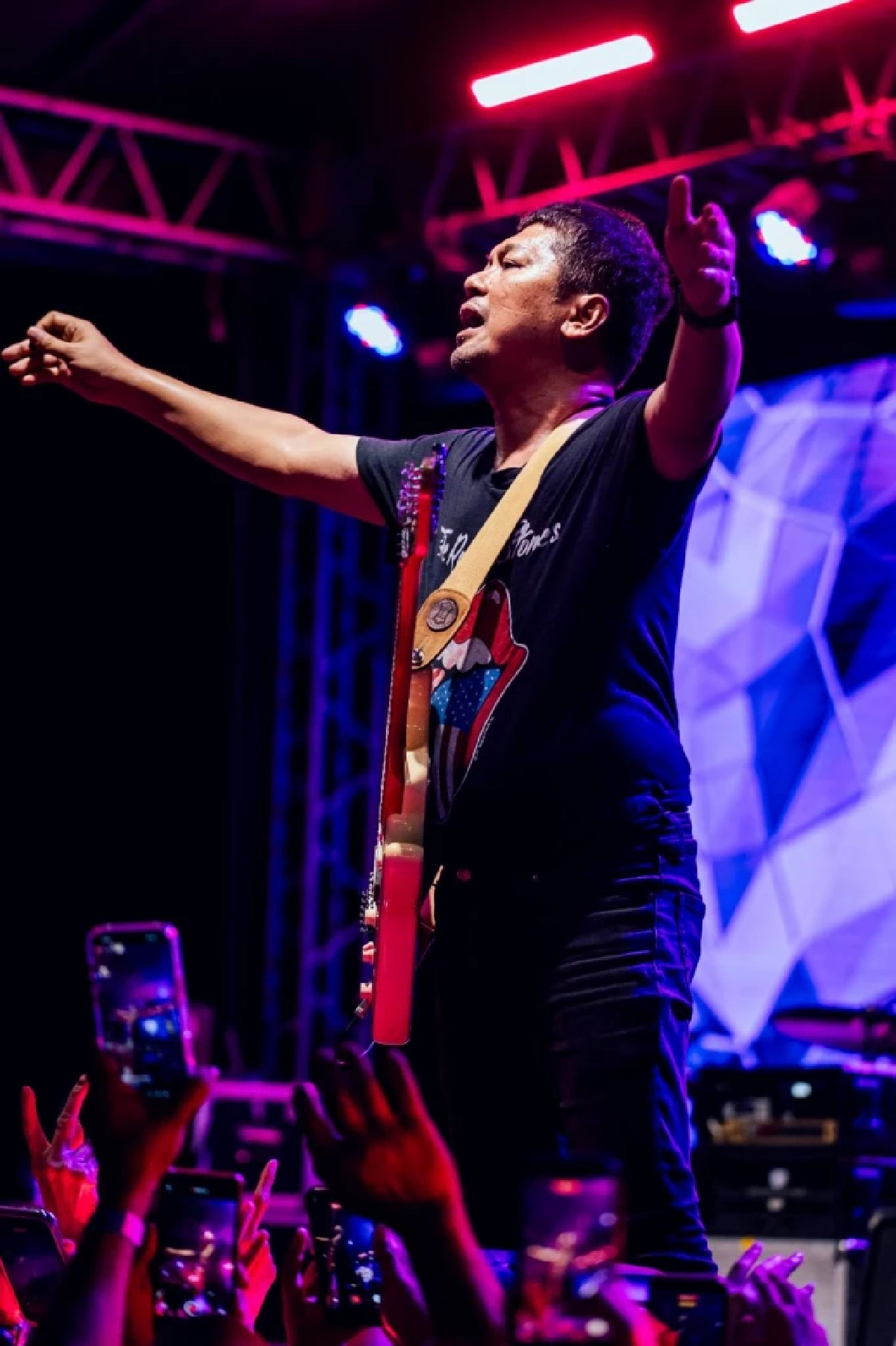 สนั่นเขาใหญ่! "เสก โลโซ" หวนคืนเวที แฟนเพลงกว่า 1,500 คน ต้อนรับการกลับมา