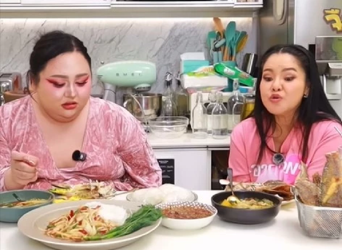 เละ! 'สุนารี ราชสีมา'ถูกแฉยับ นักร้องดัง เล่าเรื่องลับหมดรู้แล้วร้อง OMG