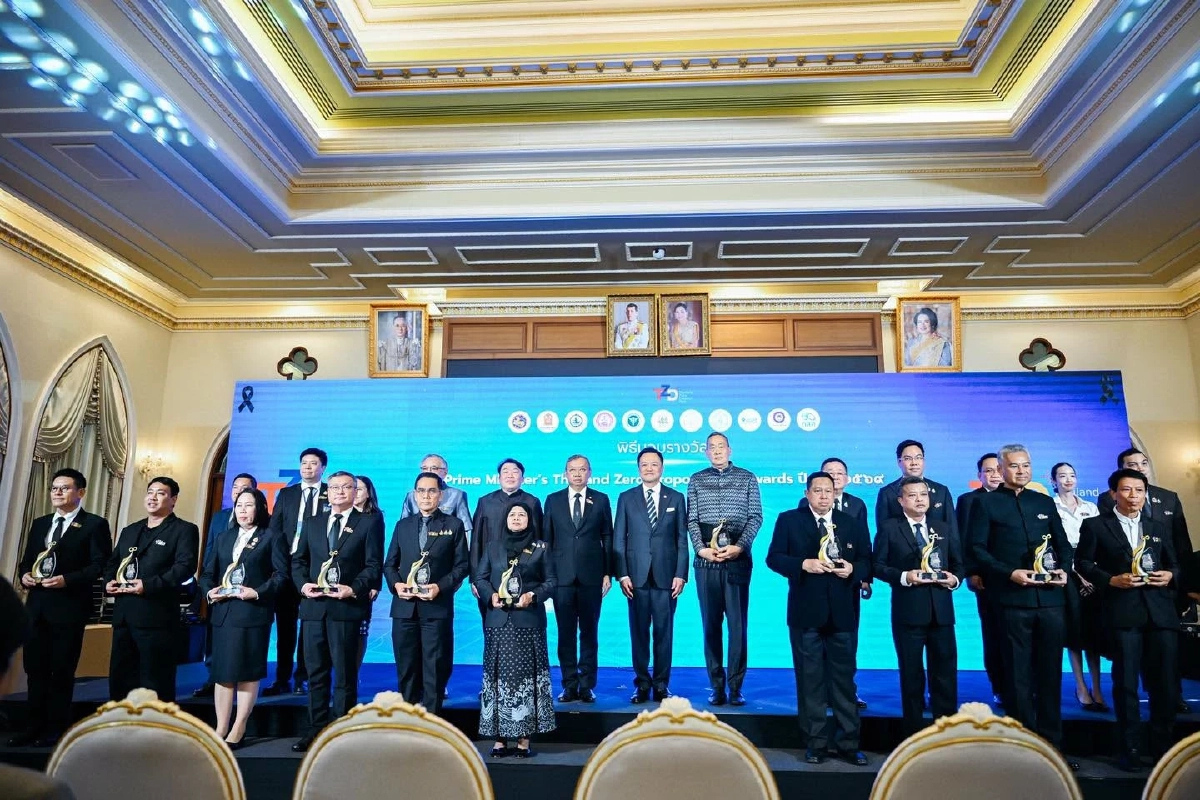 สุดชื่นมื่น! “หนู“ พา ”นิด” เยี่ยมห้องทำงานตึกไทยคู่ฟ้าในรอบ 2 ปี