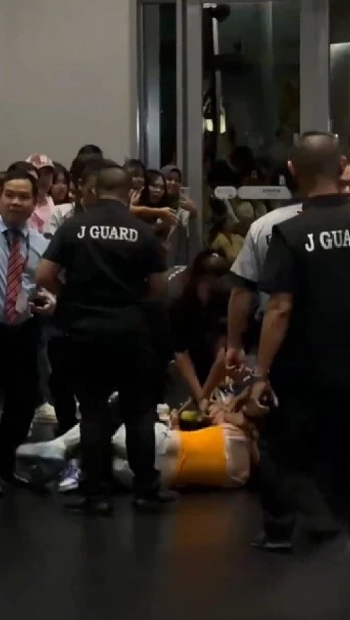 บานปลาย? "สถานทูตจีน"ในไทย โพสต์จี้เร่งสอบปมคนจีน ถูกใช้กำลังระงับเหตุ