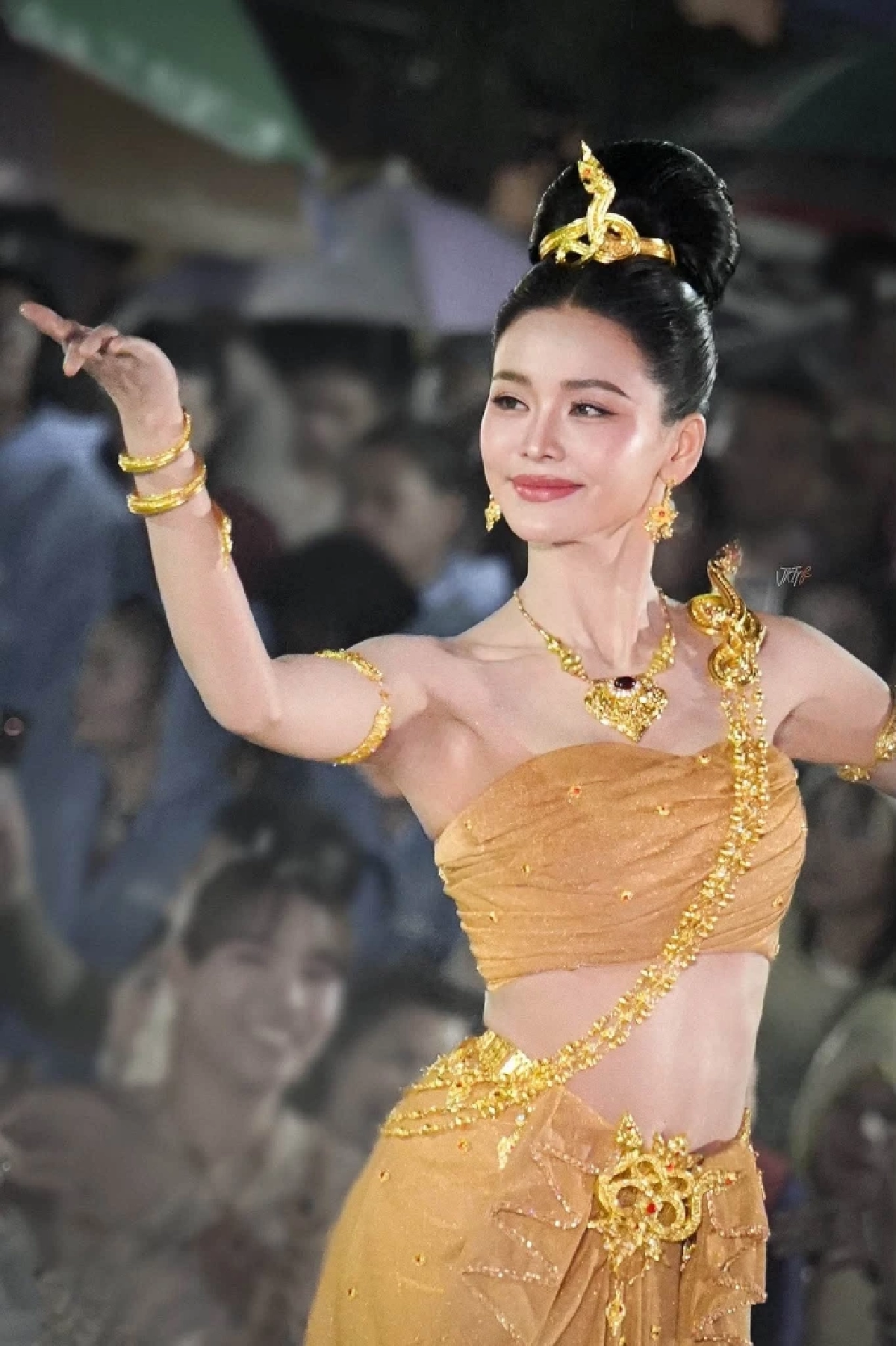 รวมเลขเด็ด "อิงฟ้า" รำถวายองค์ปู่พญานาคกลางสายฝน ขนลุก! ออกหวยลาว 2 รอบ