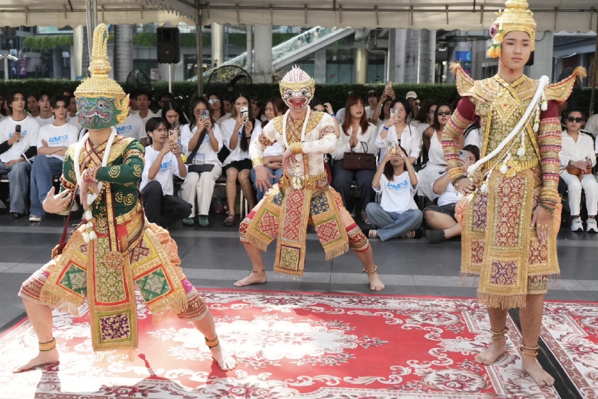 จักรวาลซีรีส์วัยรุ่น "LOVEx3 หลักสูตร (รัก) ภาคบังคับ" บวงสรวงสุดยิ่งใหญ่