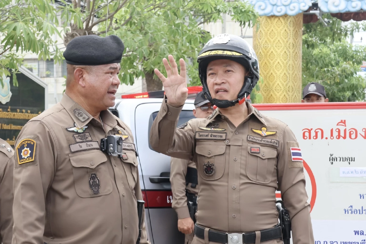 โฆษก ตร. สุ่มตรวจด่านจราจร เมืองเพชรบุรี ย้ำ ต้องโปร่งใส ตรวจสอบได้